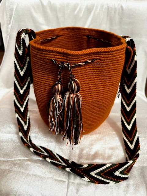 Colombian Mochilla (Caramel and White, Brown, Black)
