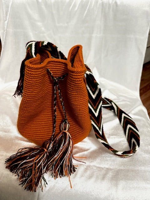 Colombian Mochilla (Caramel and White, Brown, Black)